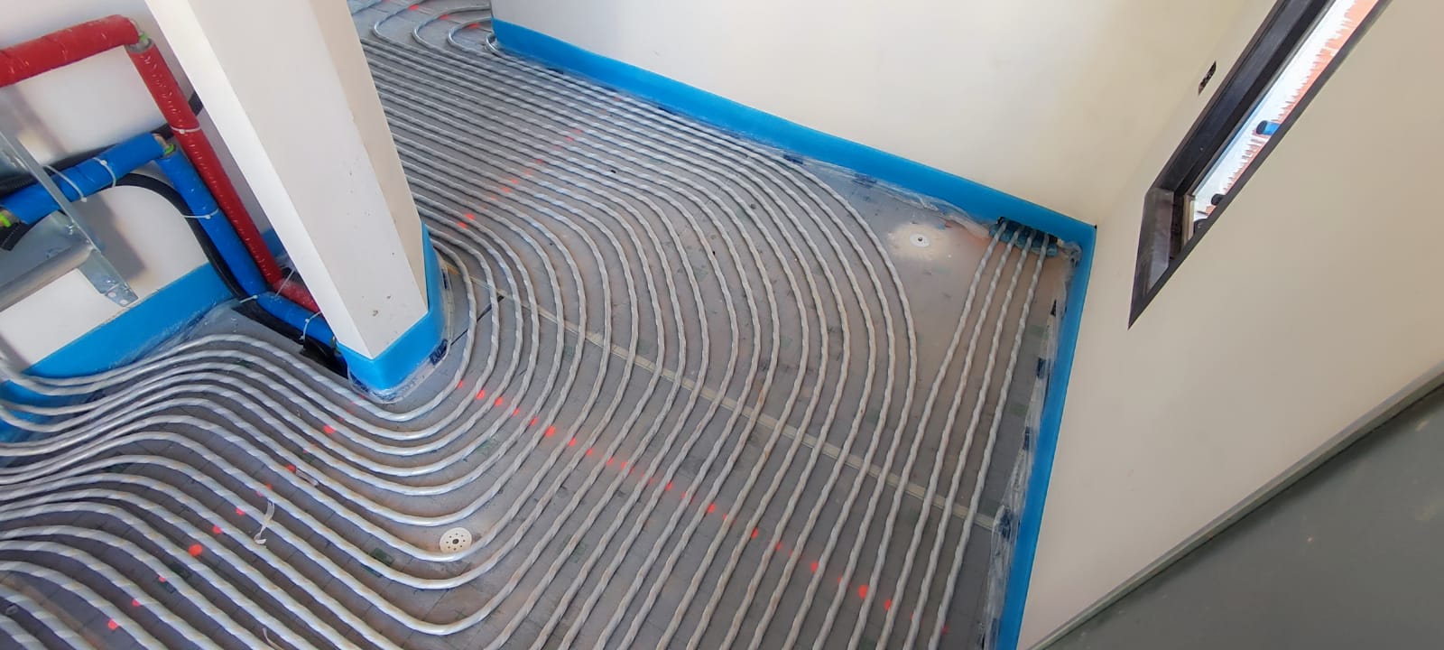 Instalación de suelo radiante DUALTERMiA – imagen 7
